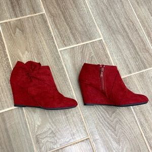 CL by LAUNDRY Booties